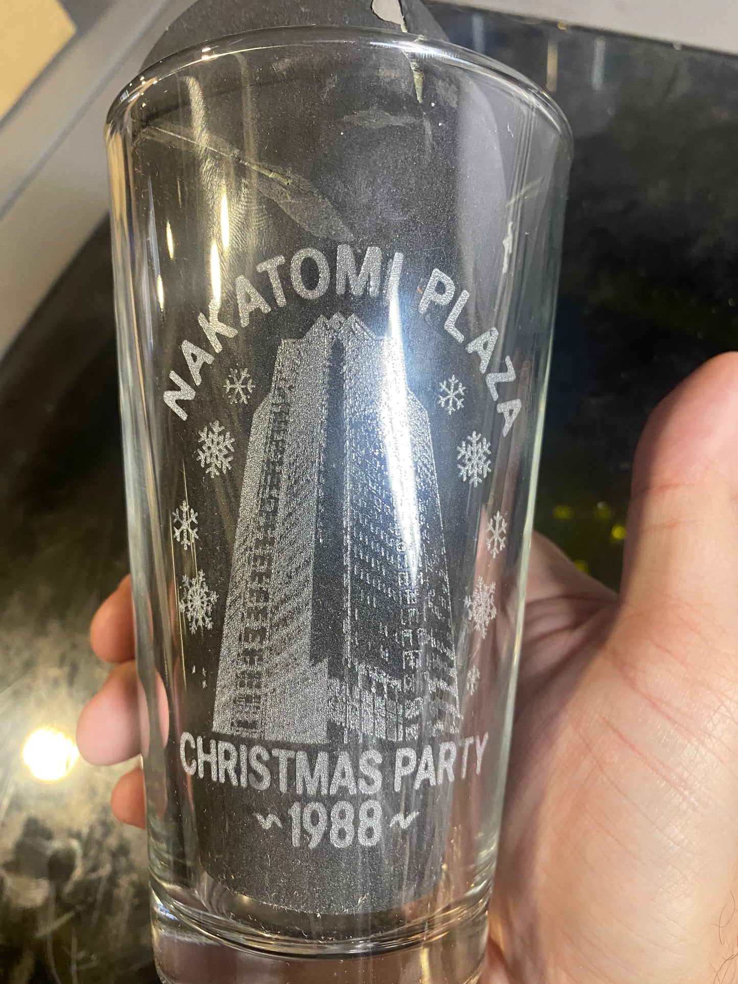 Die Hard Nakatomi Plaza Christmas Beer Pub Pint Glass - Geek House Creations