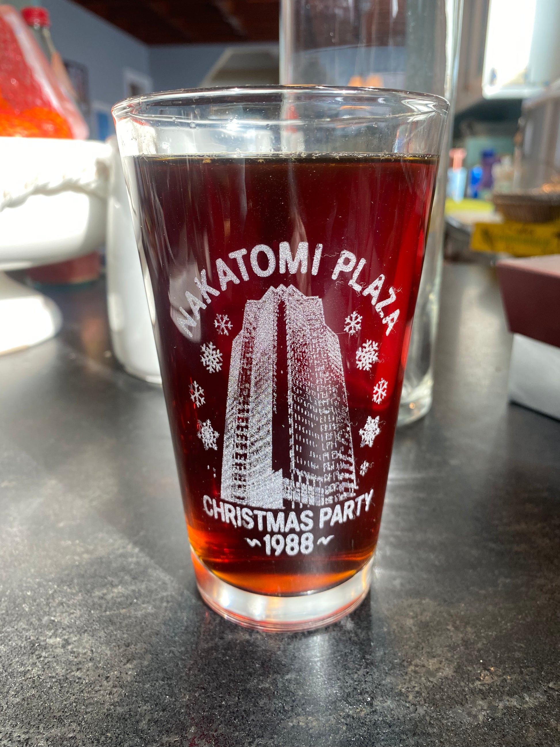 Die Hard Nakatomi Plaza Christmas Beer Pub Pint Glass - Geek House Creations