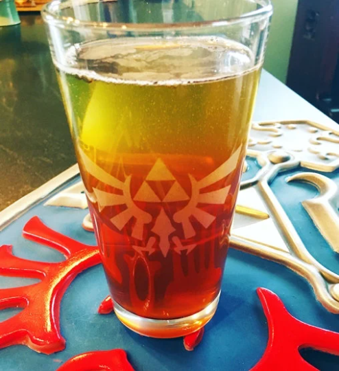 Hylian Shield Triforce Legend of Zelda Beer Pub Pint Glass 